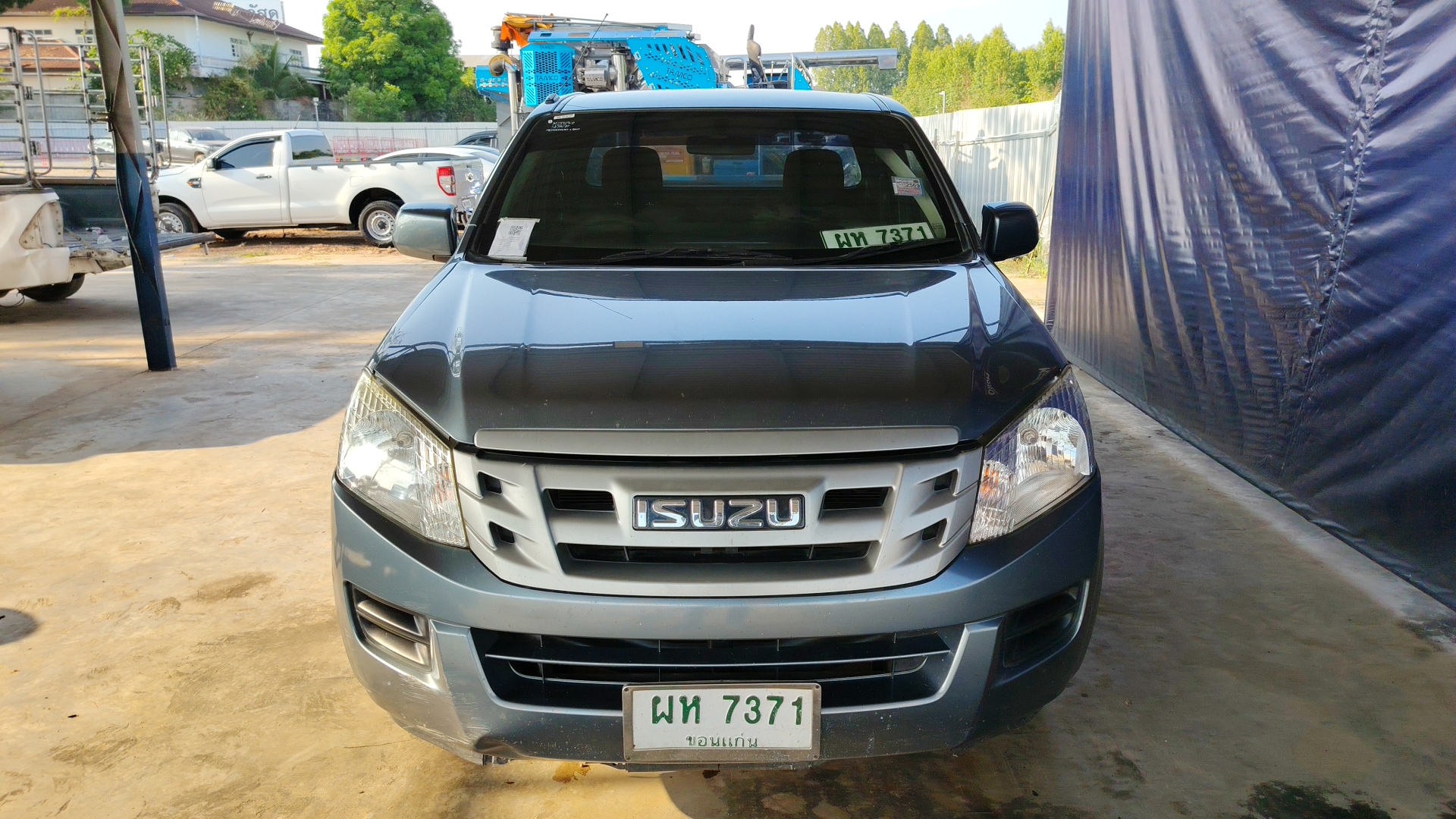 D-MAX