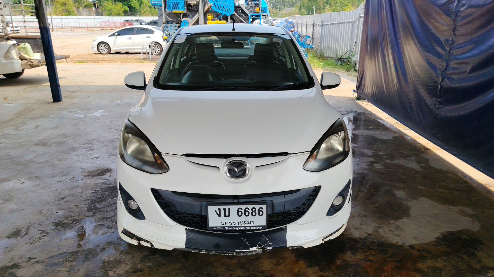 MAZDA2
